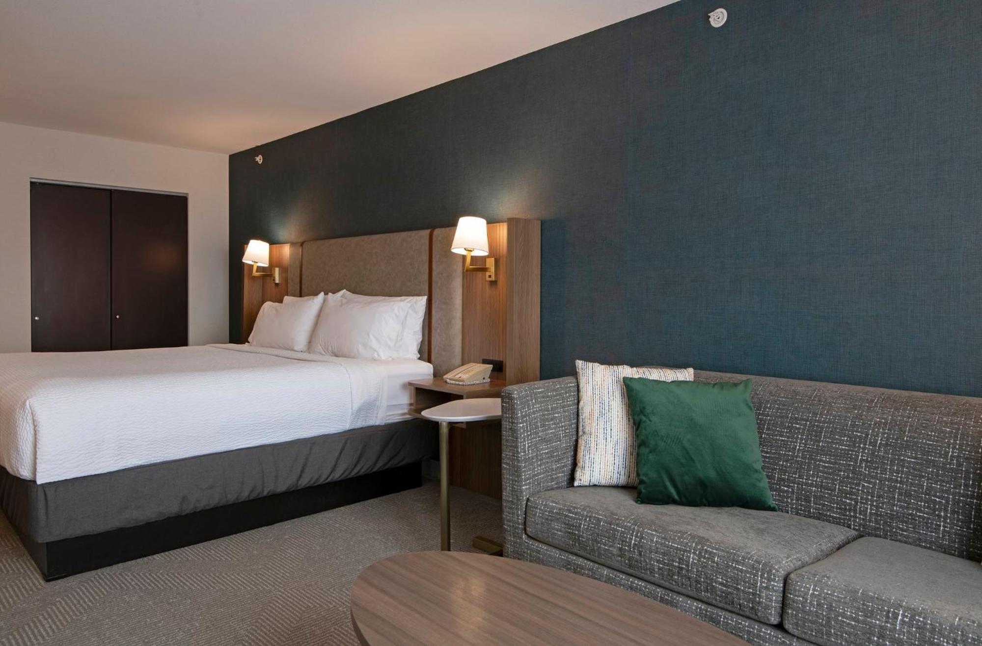Holiday Inn Hotel And Suites-Kamloops By Ihg Zewnętrze zdjęcie