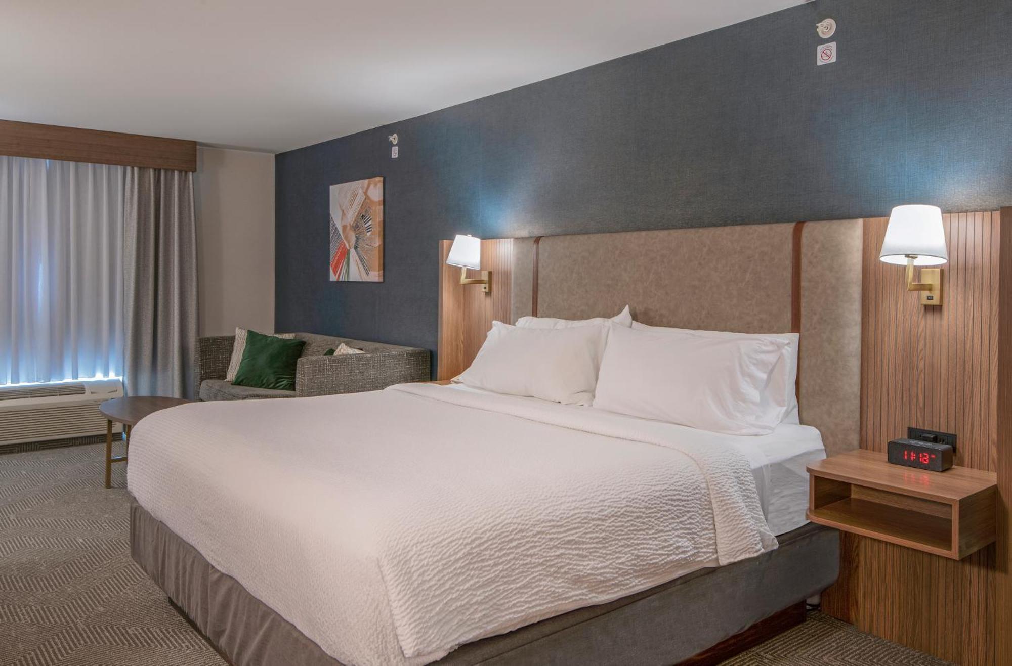 Holiday Inn Hotel And Suites-Kamloops By Ihg Zewnętrze zdjęcie