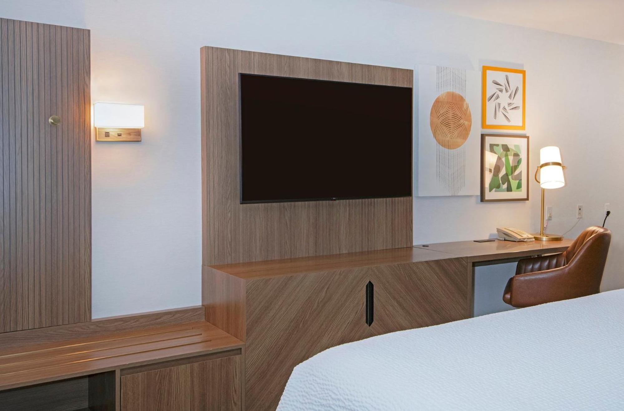 Holiday Inn Hotel And Suites-Kamloops By Ihg Zewnętrze zdjęcie